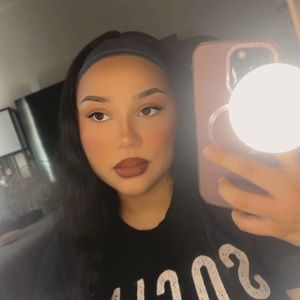 Meet your Posher, Josiejaylene